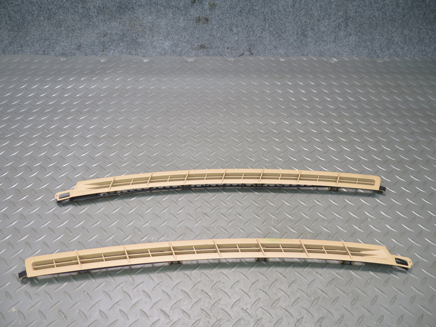 2010-2016 Porsche Panamera 970 Dash Front A/C Air Vent Trim Grille Set