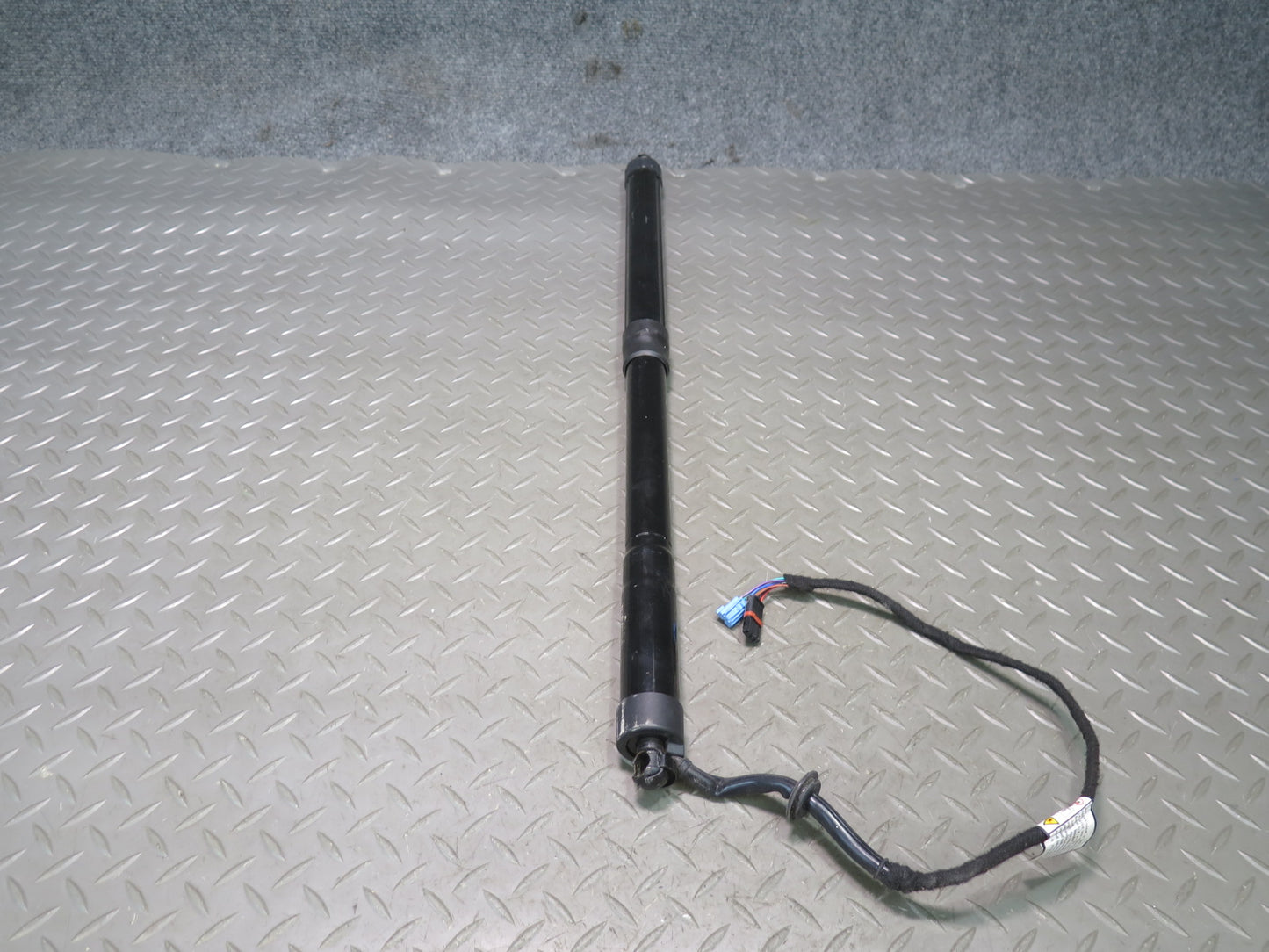 2010-2016 Porsche Panamera 970 Rear Trunk Lid Lift Shock Strut Support Set of 2