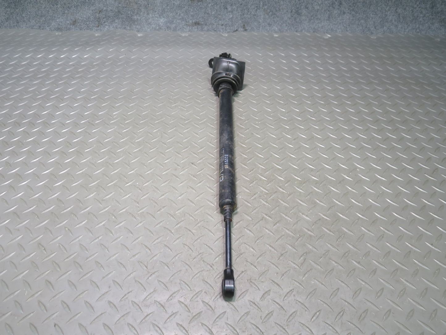 2010-2016 Porsche Panamera 970 Front Left & Right Door Shock Strut Support Set