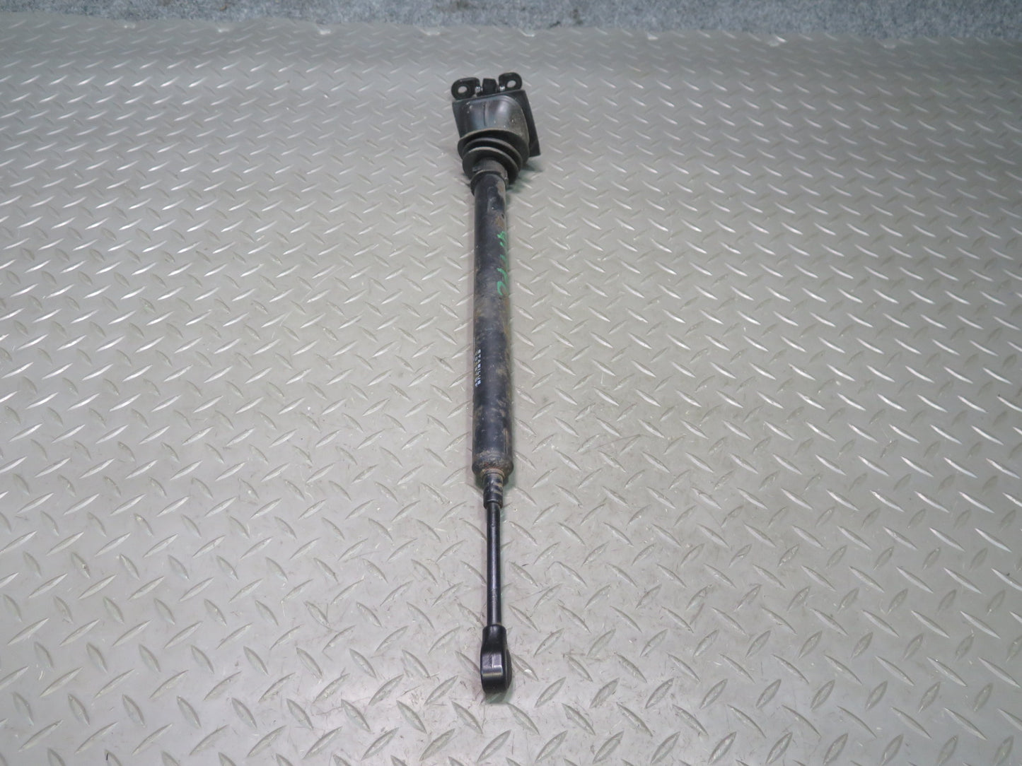 2010-2016 Porsche Panamera 970 Front Left & Right Door Shock Strut Support Set