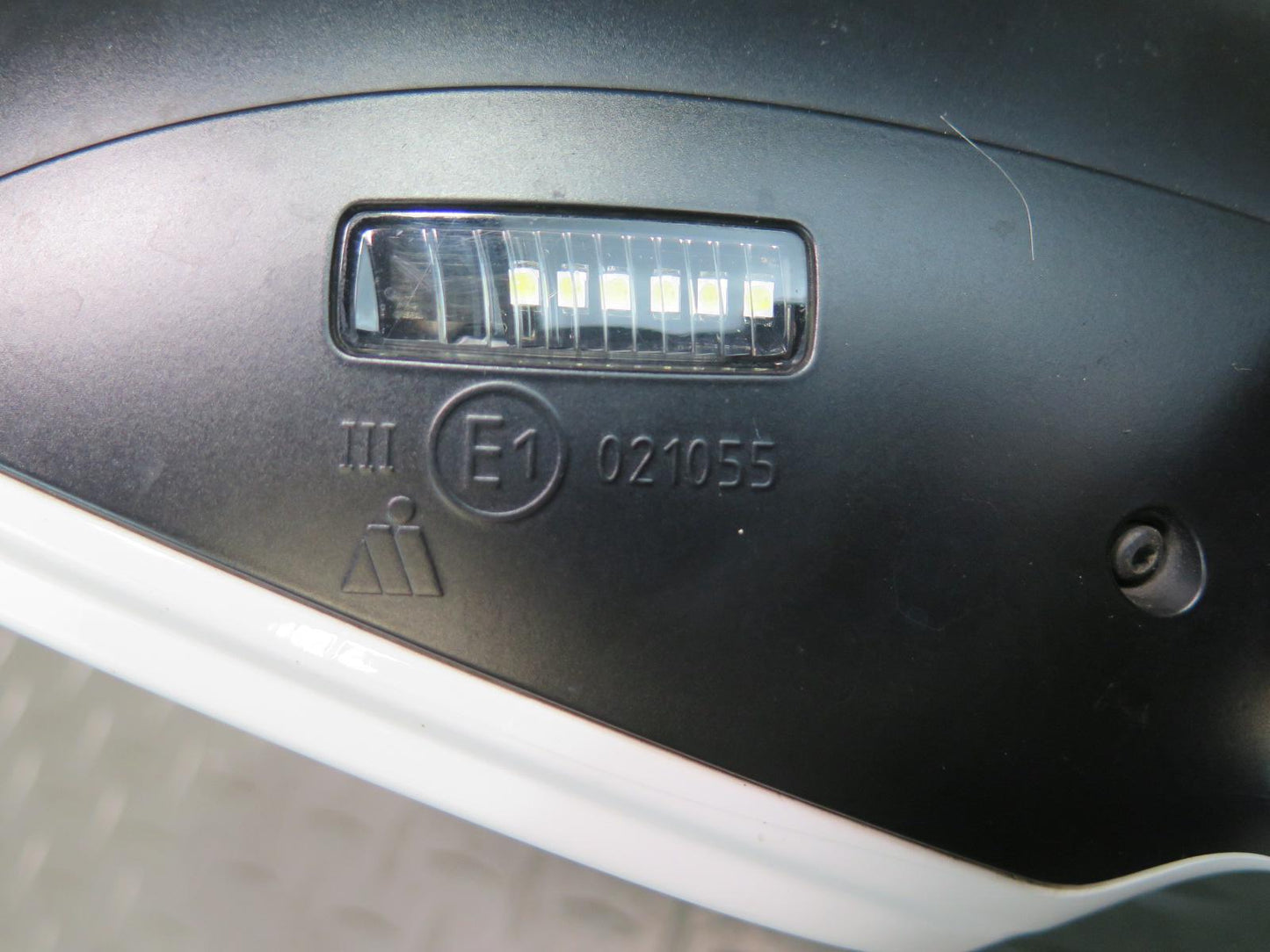 2010-2013 Porsche Panamera 970 Right Door Exterior Side View Mirror