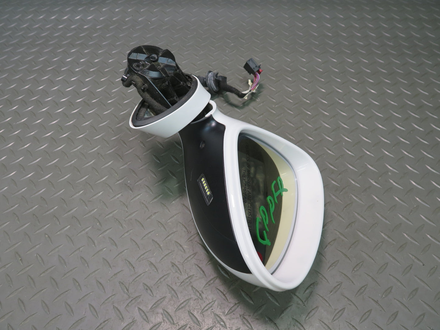 2010-2013 Porsche Panamera 970 Right Door Exterior Side View Mirror