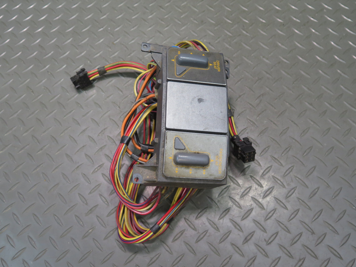 90-91 Chevrolet Corvette C4 Dual Power Seat Control Switch 14104667 OEM