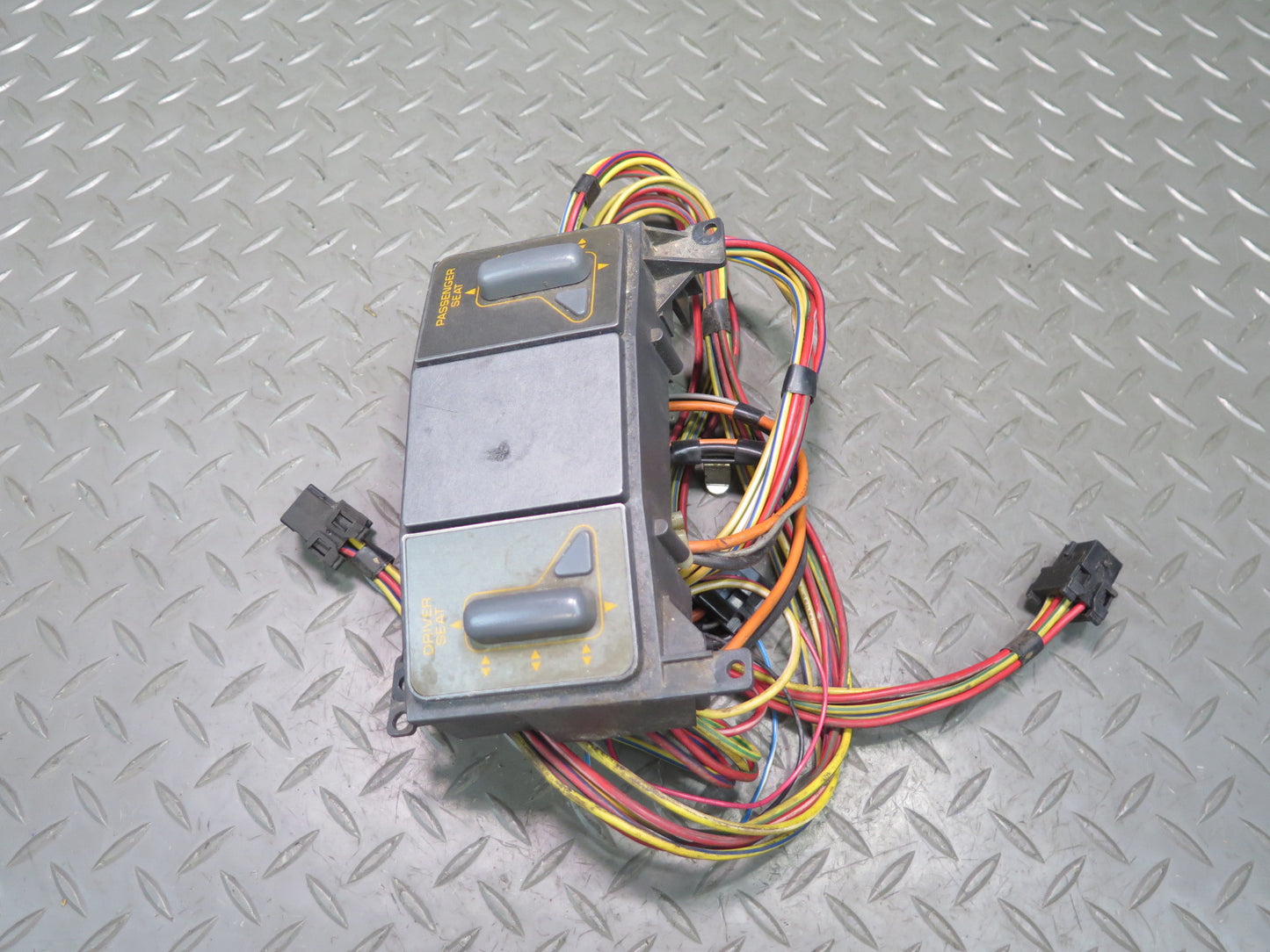 90-91 Chevrolet Corvette C4 Dual Power Seat Control Switch 14104667 OEM