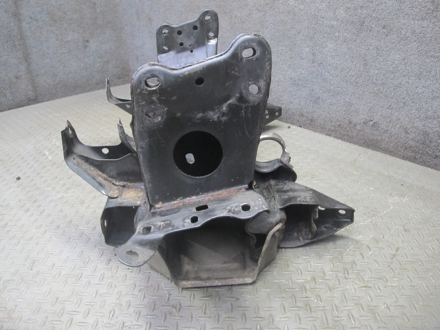 88-91 Chevrolet Corvette C4 Front Engine Cradle Subframe Crossmember Carrier OEM
