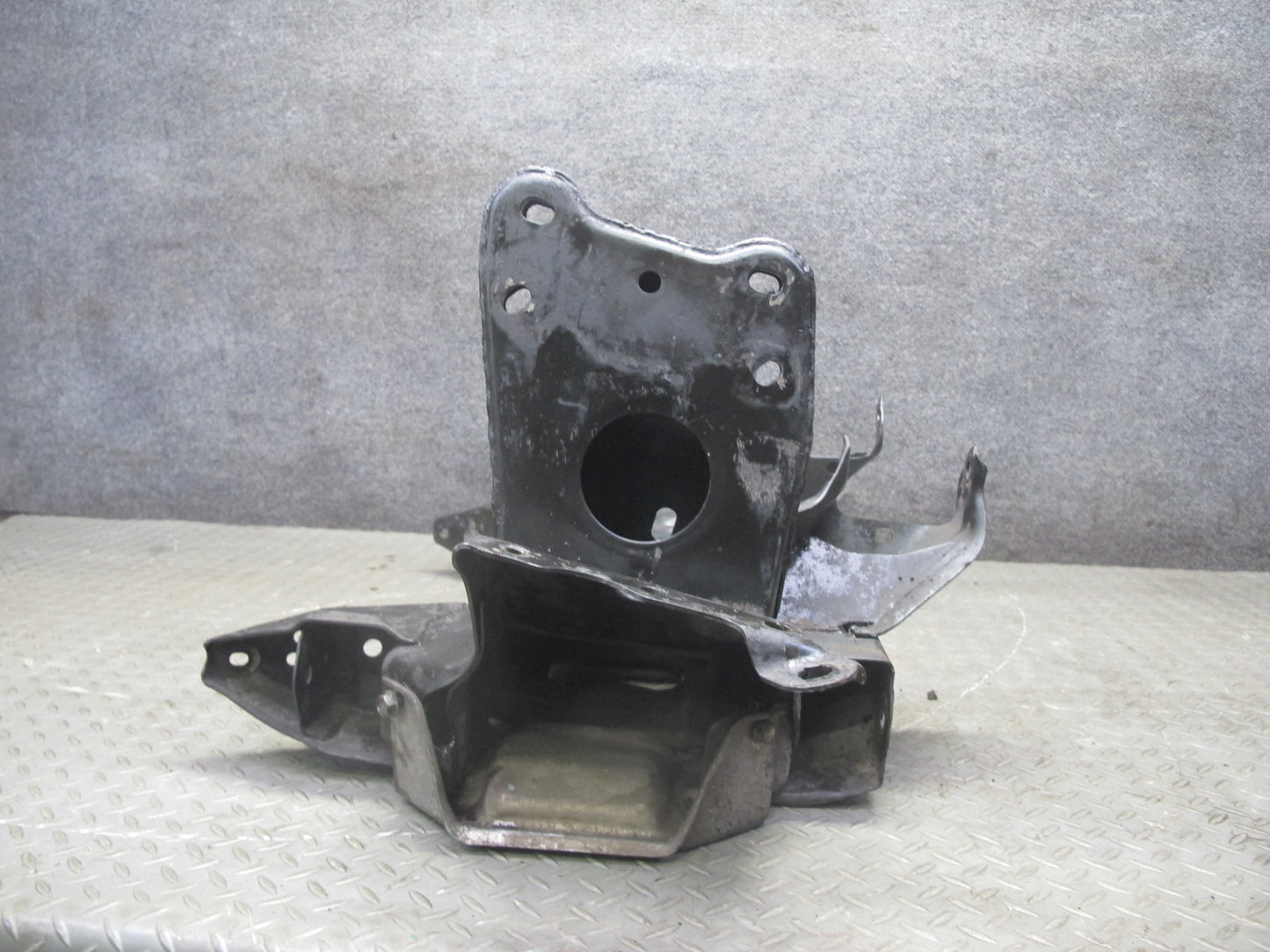 88-91 Chevrolet Corvette C4 Front Engine Cradle Subframe Crossmember Carrier OEM