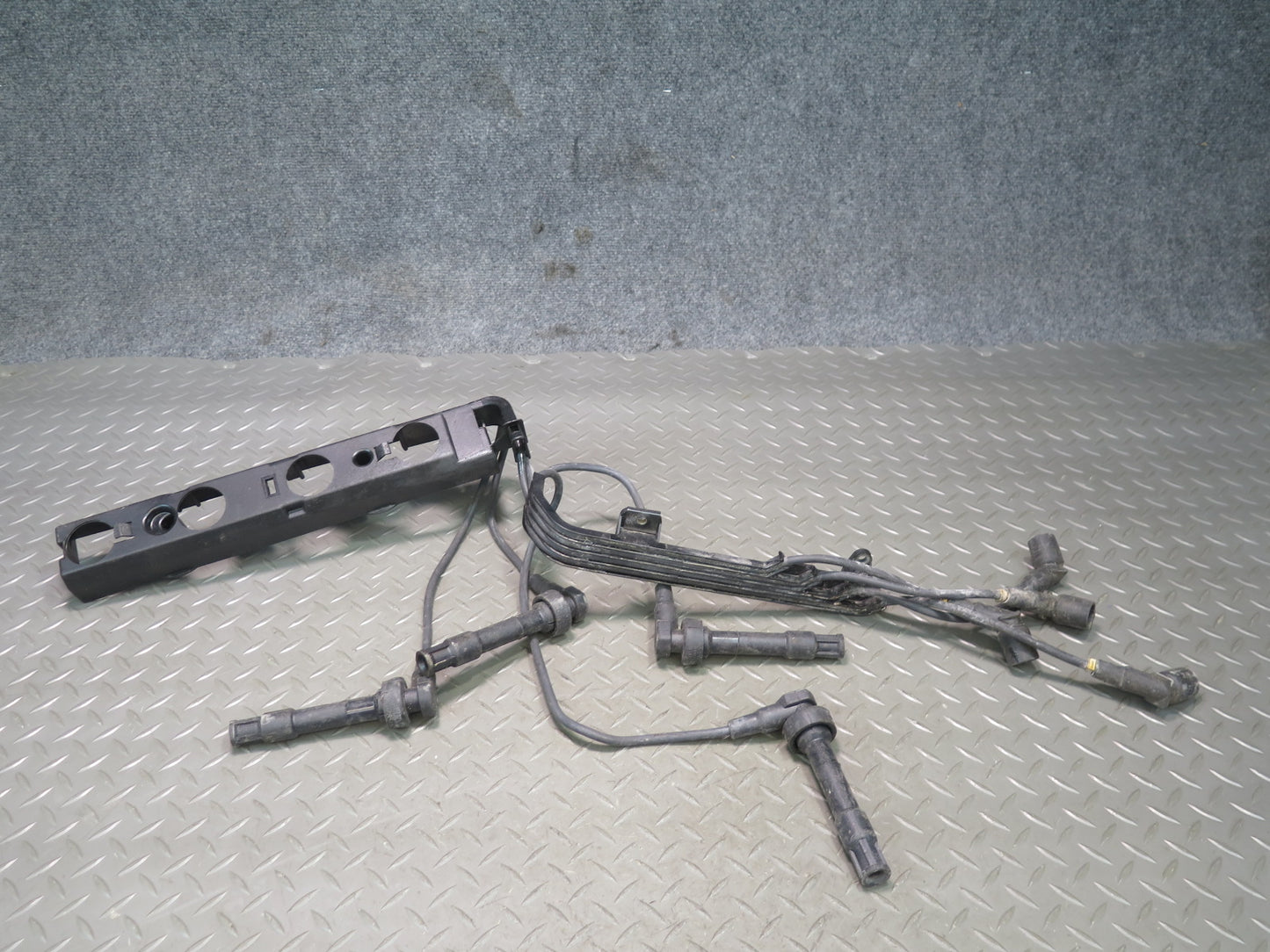 96-99 BMW E36 318ti 1.9L M44 Ignition Coil Spark Plug Pack OEM