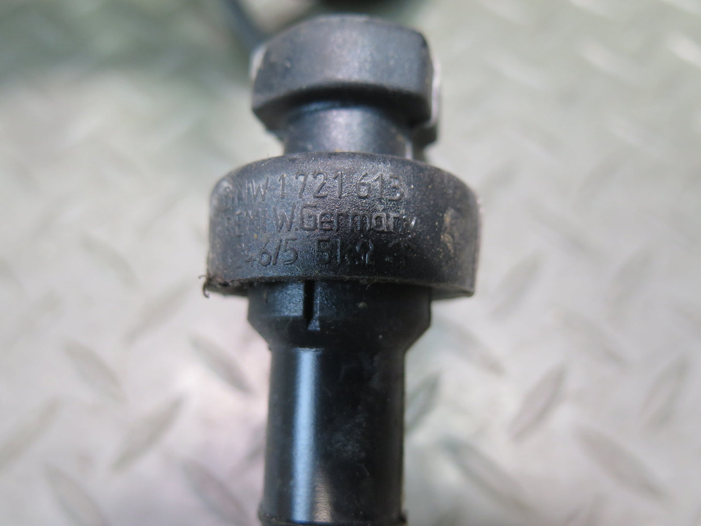 96-99 BMW E36 318ti 1.9L M44 Ignition Coil Spark Plug Pack OEM