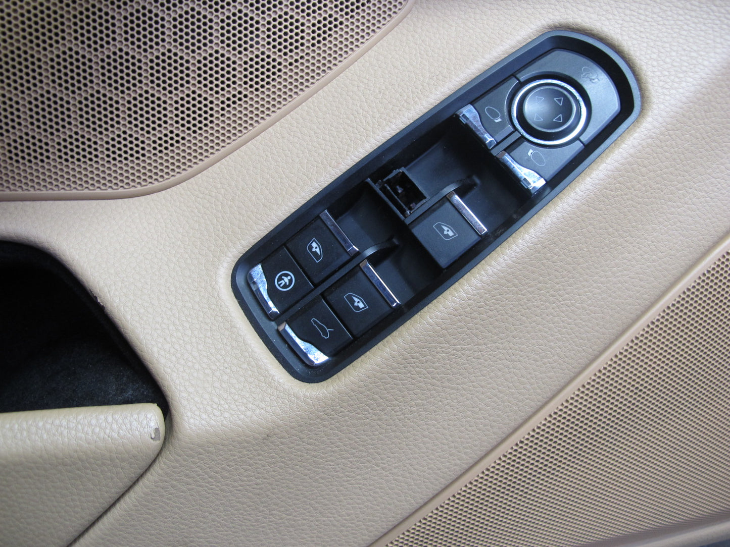 2010-2012 Porsche Panamera 970 Front Left & Right Door Interior Trim Panel Set