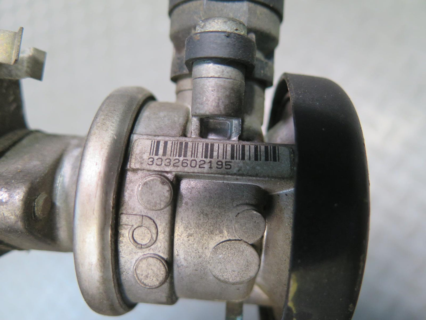 96-99 BMW E36 318ti 1.9L M44 Air Injection EGR Air Valve w Tube OEM