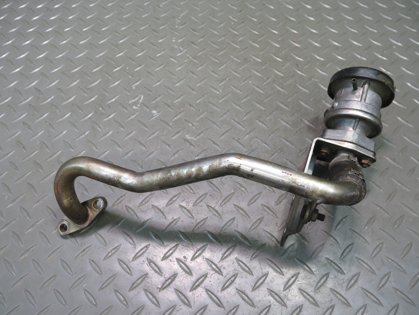 96-99 BMW E36 318ti 1.9L M44 Air Injection EGR Air Valve w Tube OEM