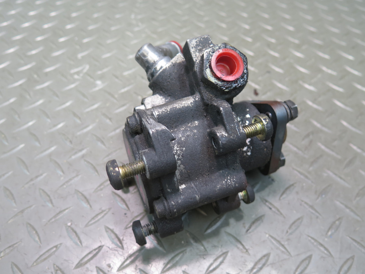 96-99 BMW E36 318ti 1.9L M44 Power Steering Pump OEM