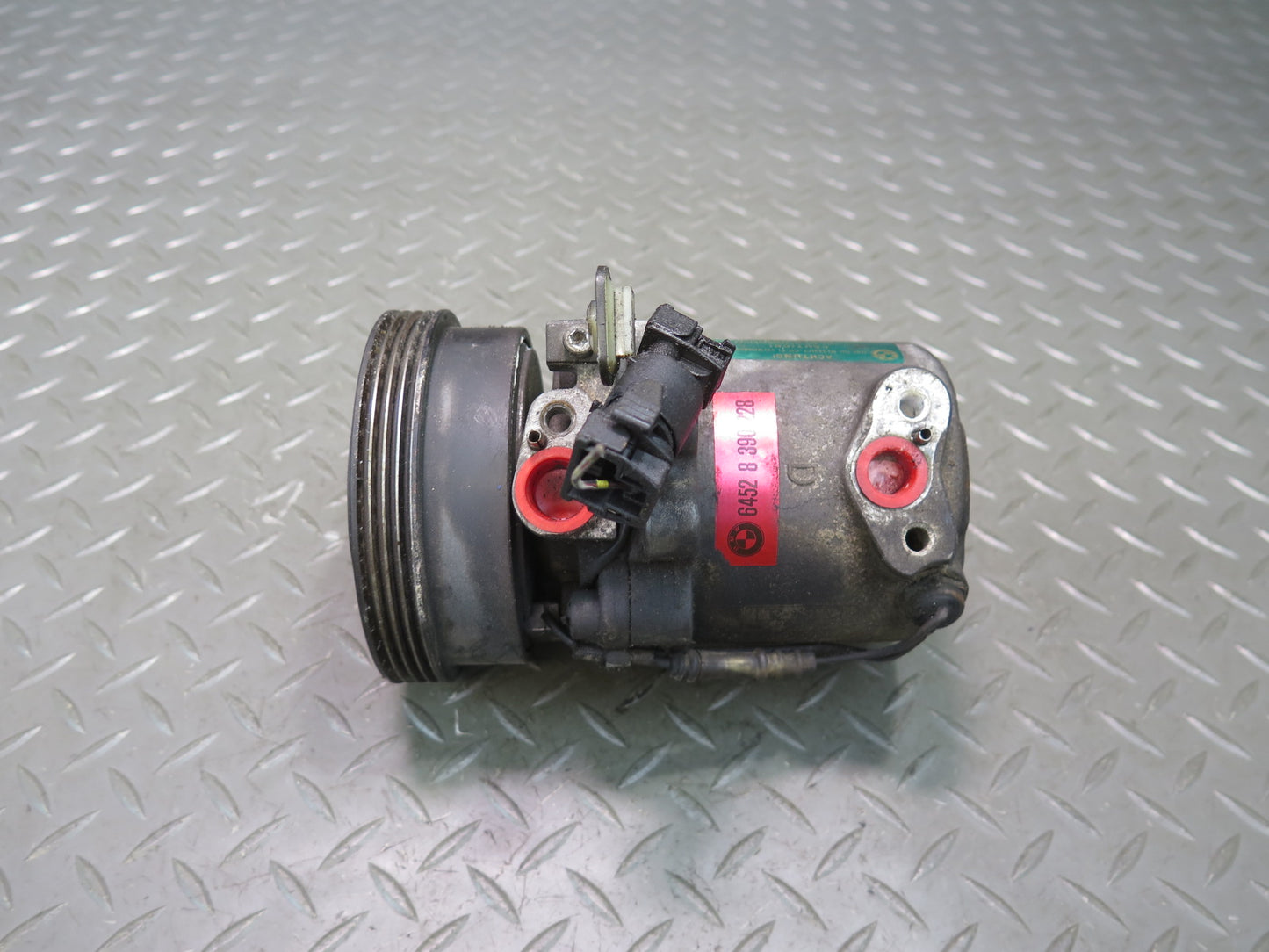 96-99 BMW E36 318ti 1.9L M44 A/C Air Condition Compressor 8390228 OEM