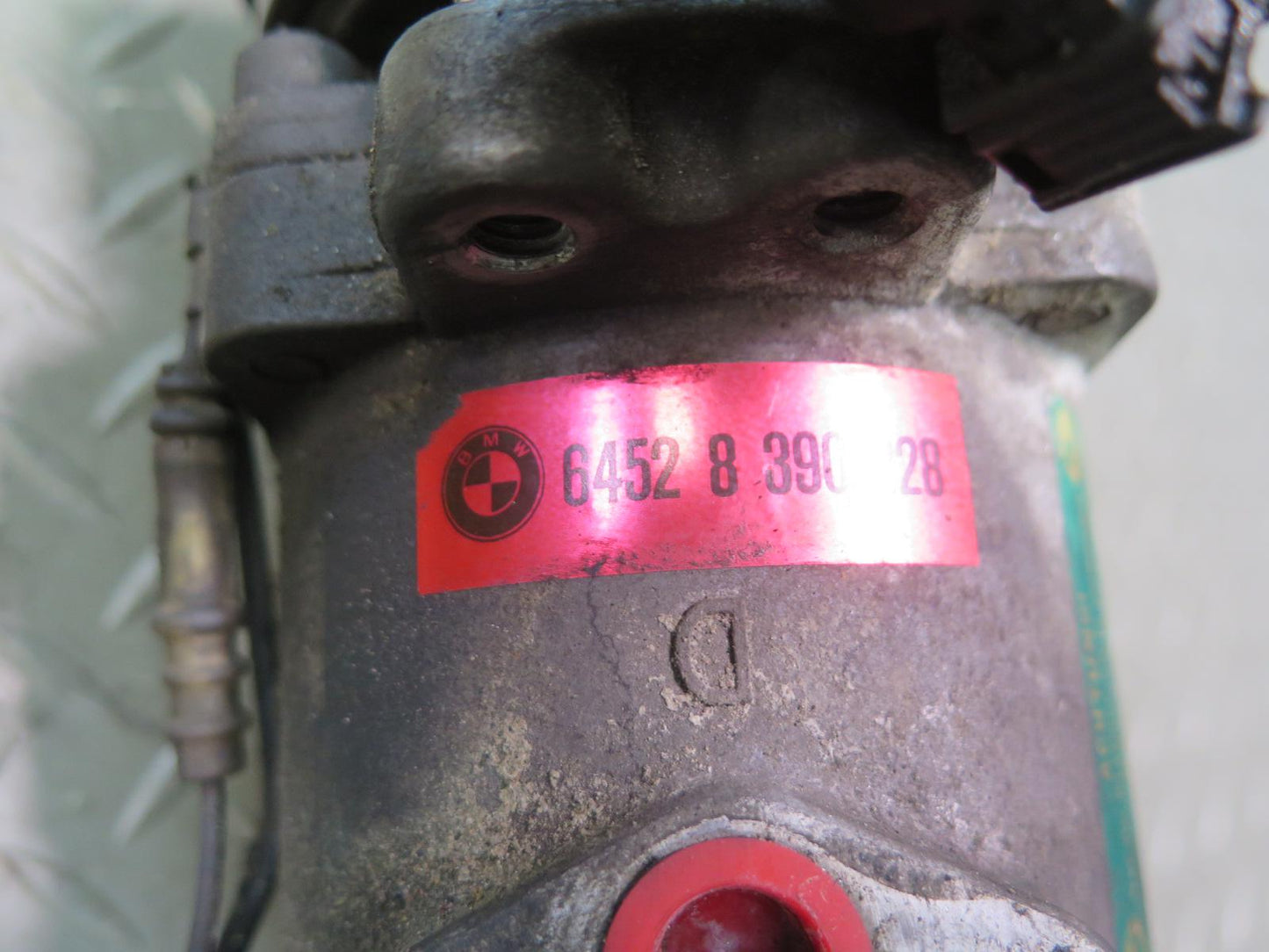 96-99 BMW E36 318ti 1.9L M44 A/C Air Condition Compressor 8390228 OEM