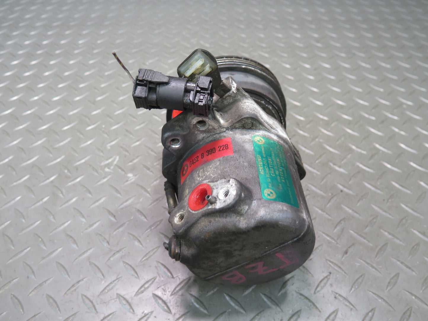 96-99 BMW E36 318ti 1.9L M44 A/C Air Condition Compressor 8390228 OEM
