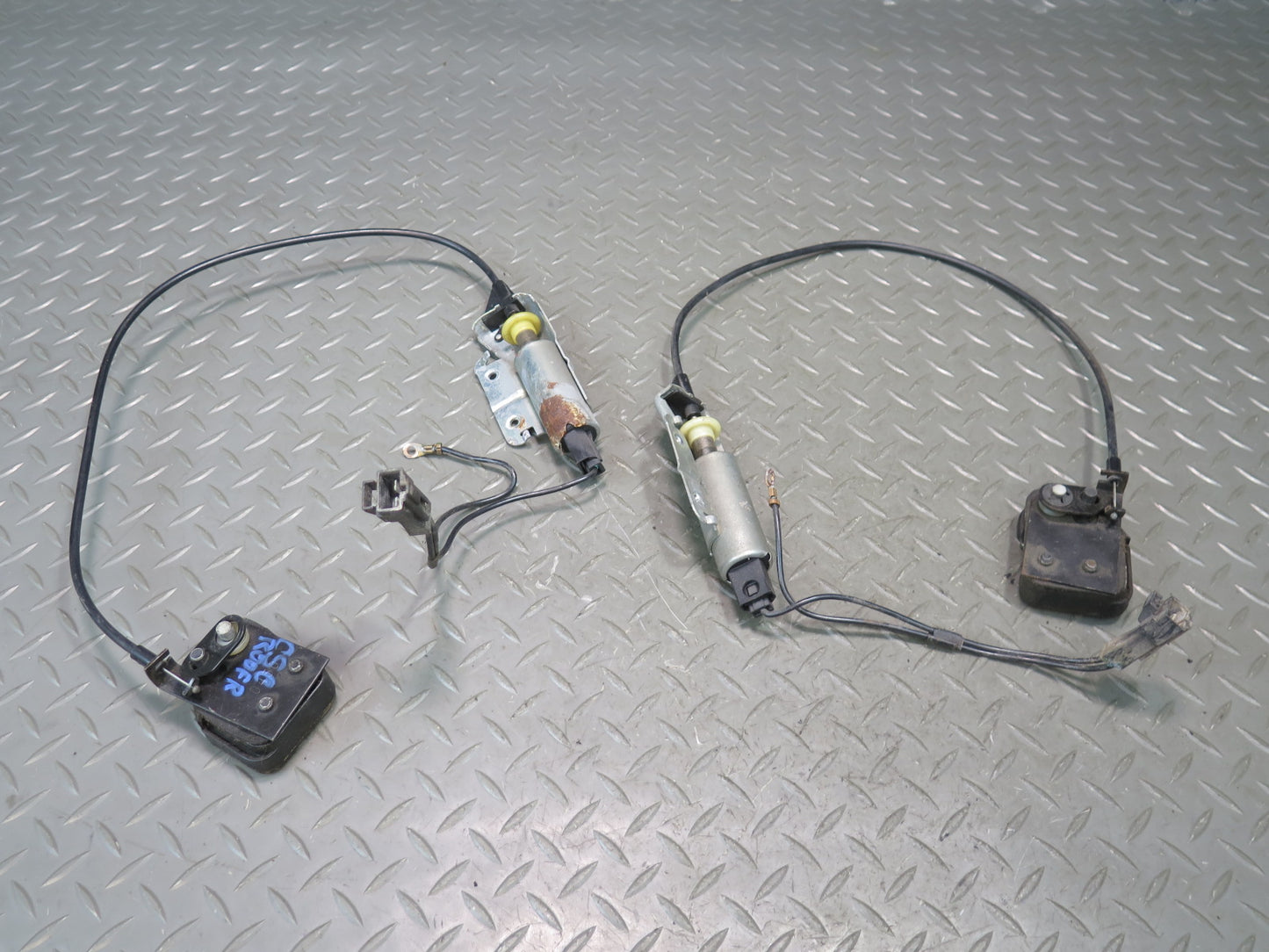 89-92 Chevrolet Corvette C4 Convertible Deck Lid Lock Actuator Cable Set OEM