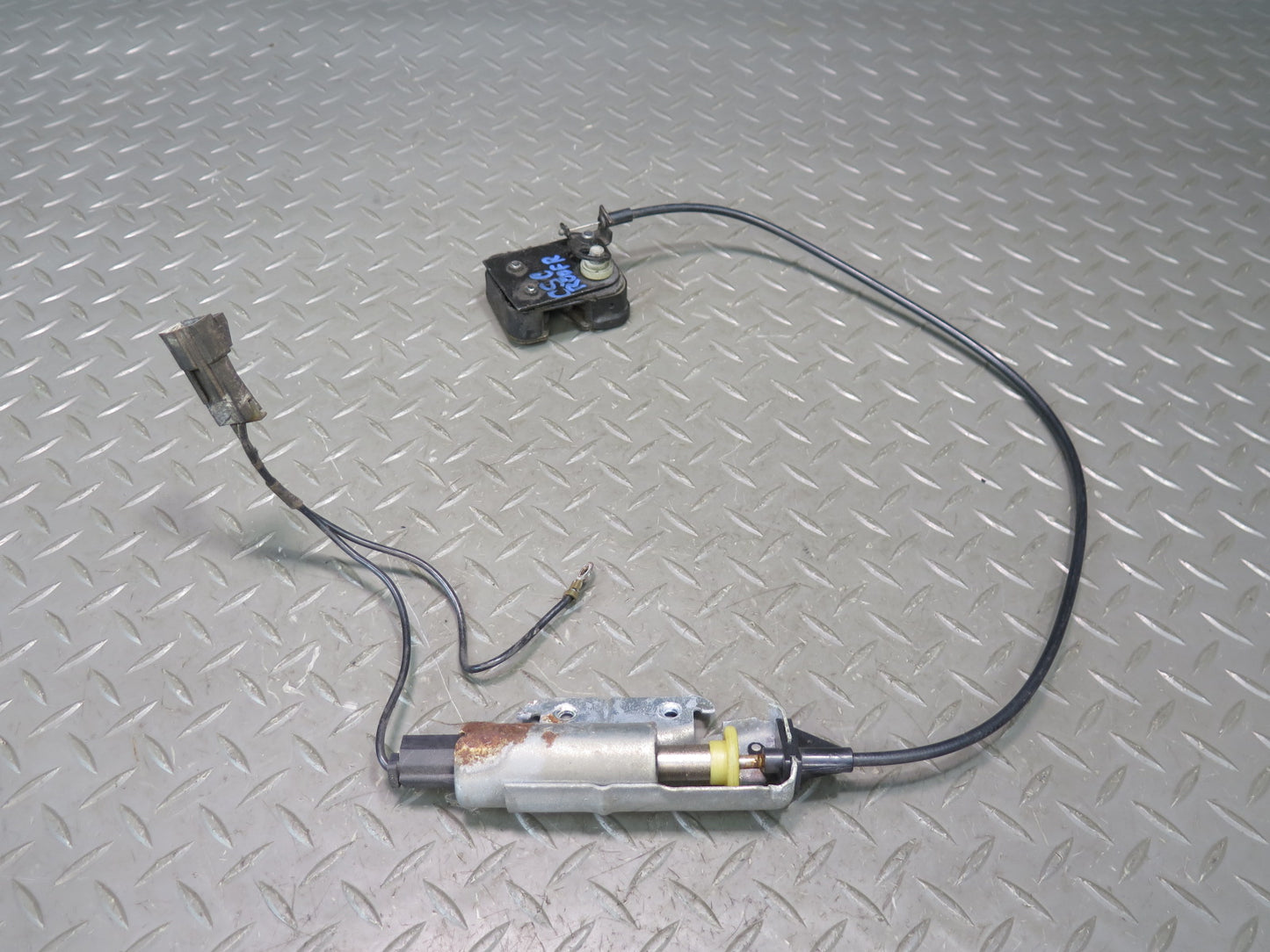 89-92 Chevrolet Corvette C4 Convertible Deck Lid Lock Actuator Cable Set OEM