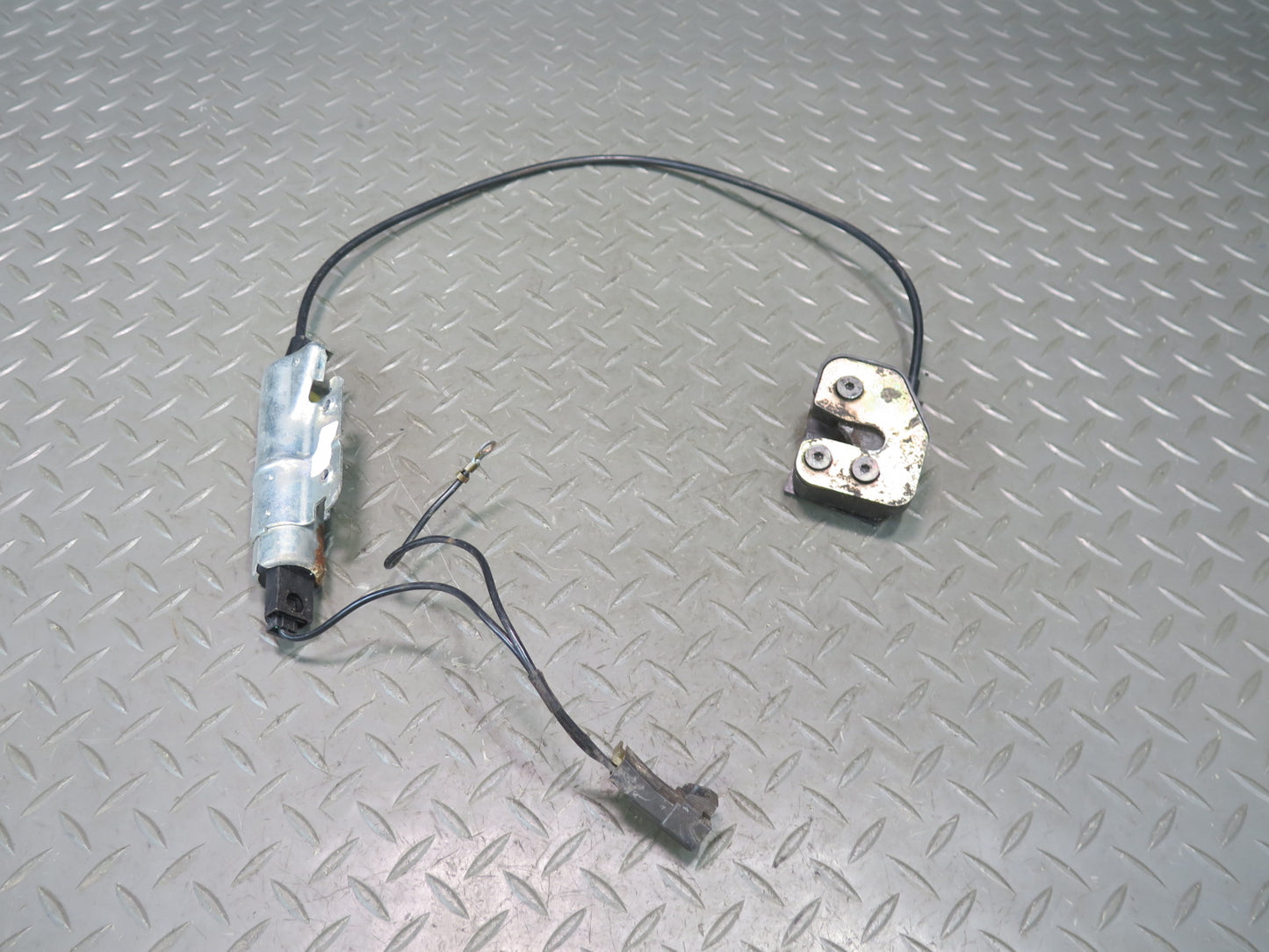 89-92 Chevrolet Corvette C4 Convertible Deck Lid Lock Actuator Cable Set OEM