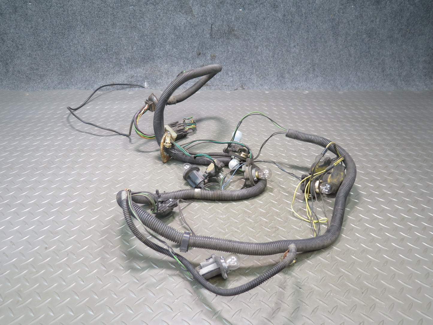1991 Chevrolet Corvette C4 Rear Bumper Tail Light Wire Wiring Harness OEM