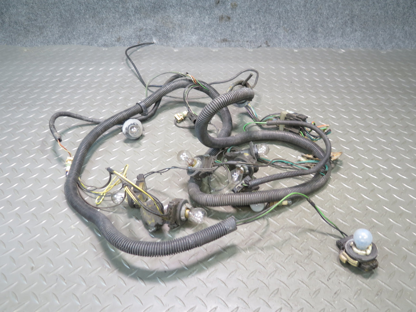 1991 Chevrolet Corvette C4 Rear Bumper Tail Light Wire Wiring Harness OEM