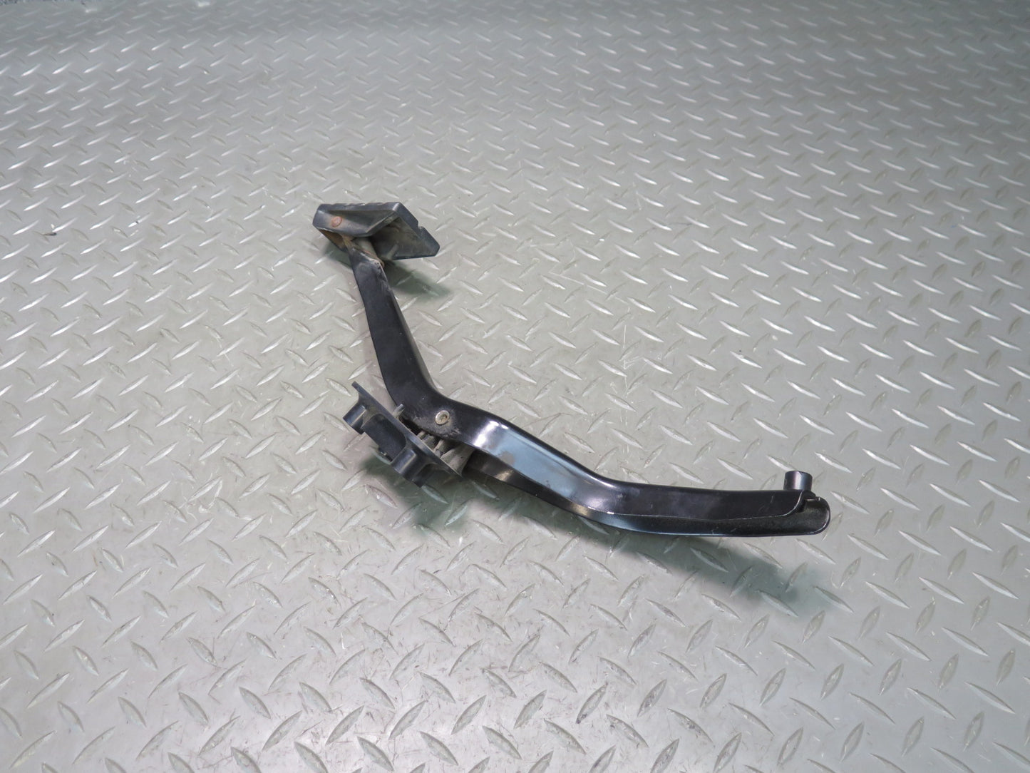 90-96 Chevrolet Corvette C4 Gas Acceleration Pedal & Brake Pedal Pad Set OEM