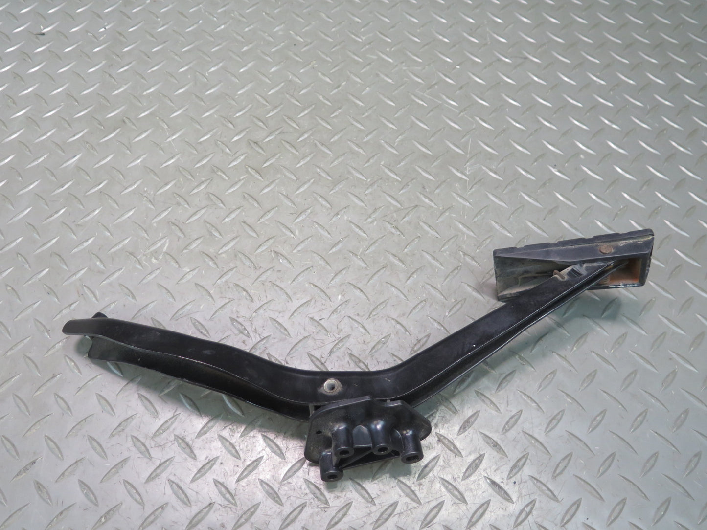 90-96 Chevrolet Corvette C4 Gas Acceleration Pedal & Brake Pedal Pad Set OEM