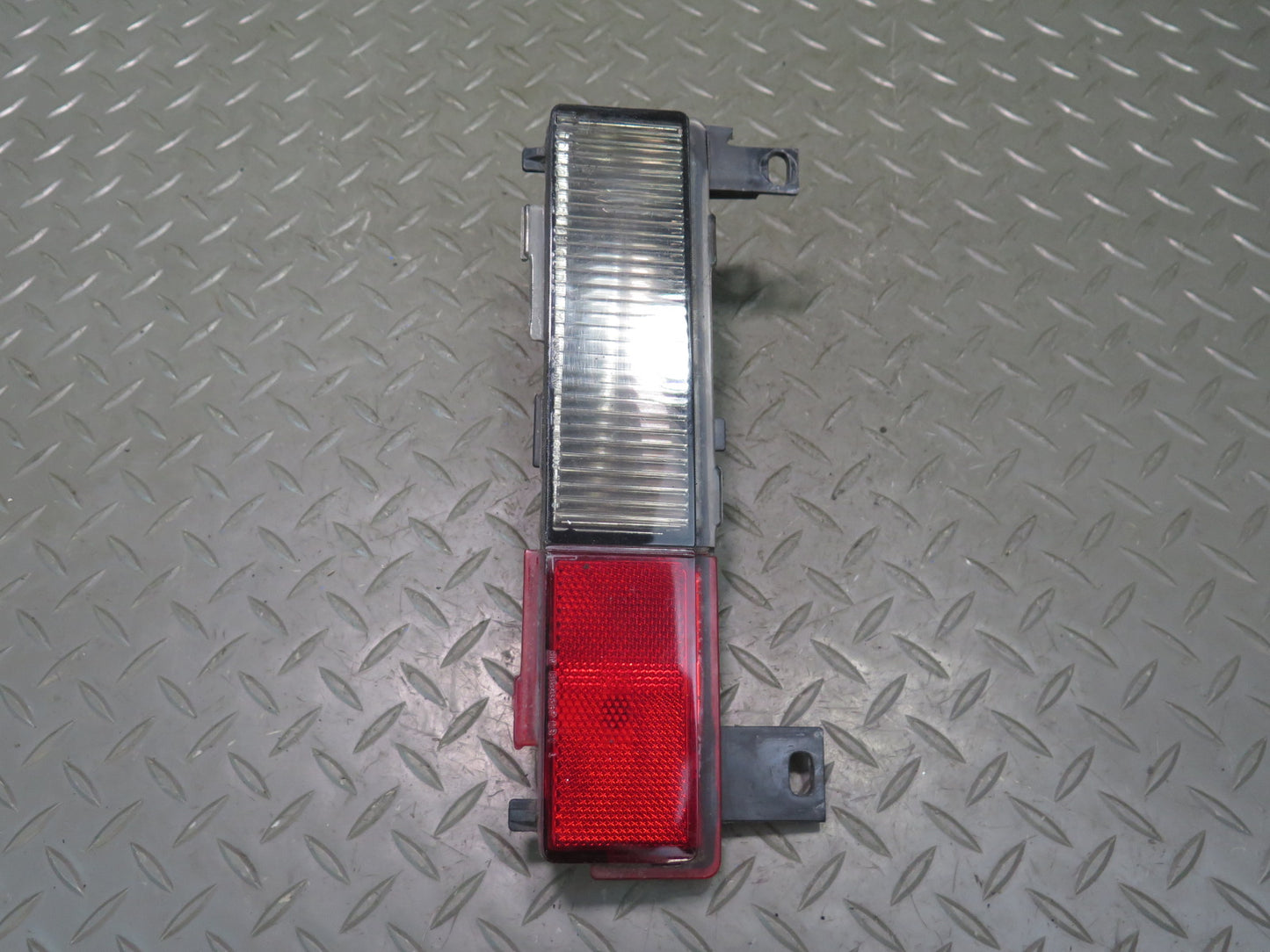 91-96 Chevrolet Corvette C4 Rear Left & Right Side Marker Light Lamp Set OEM