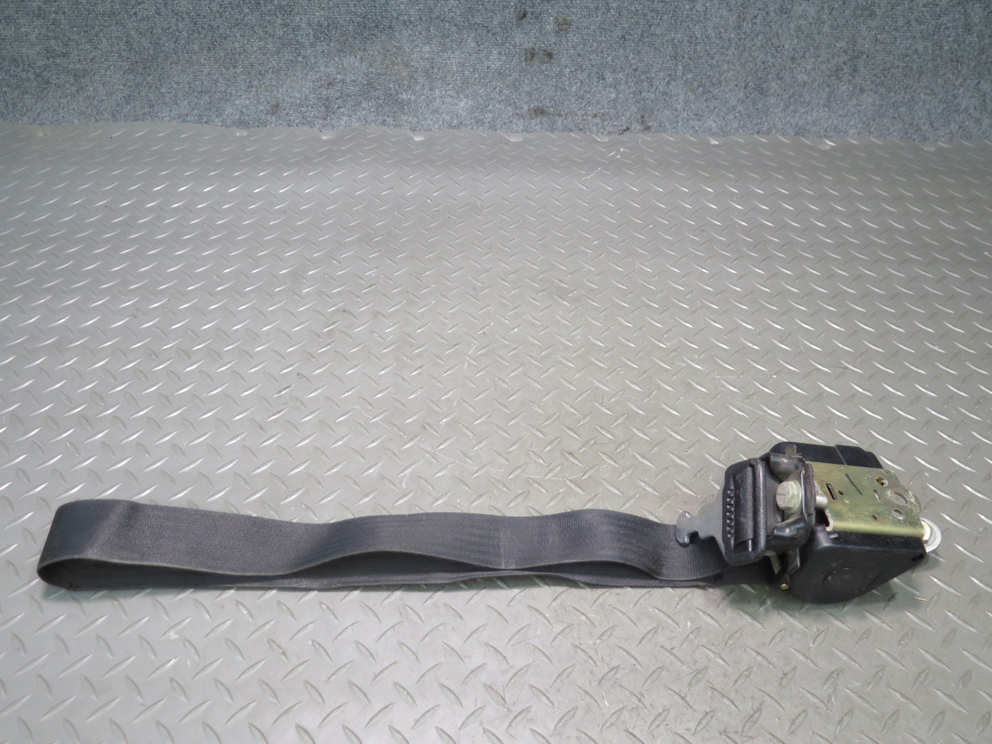 81-85 MERCEDES R107 380SL FRONT RIGHT & LEFT SIDE SEATBELT RETRACTOR SET OEM