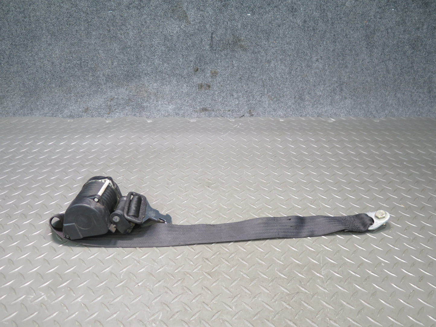 81-85 MERCEDES R107 380SL FRONT RIGHT & LEFT SIDE SEATBELT RETRACTOR SET OEM