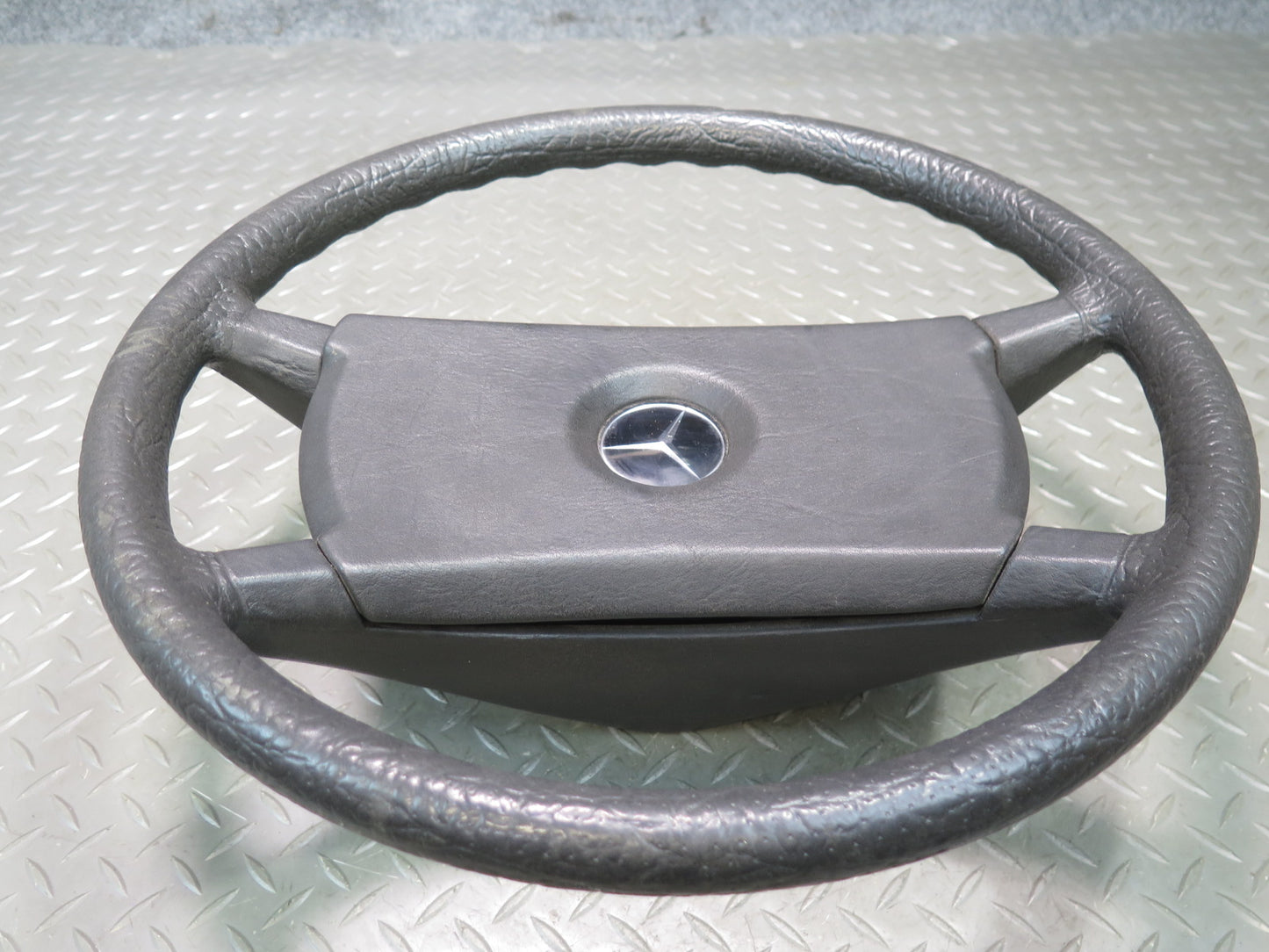 73-85 Mercedes R107 Sl-class Black Steering w Pad Cover OEM