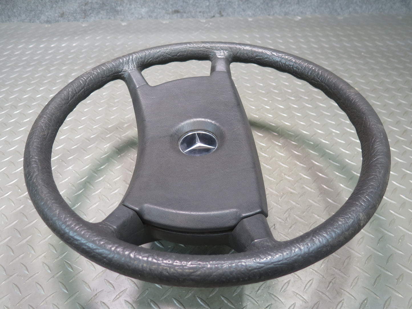 73-85 Mercedes R107 Sl-class Black Steering w Pad Cover OEM