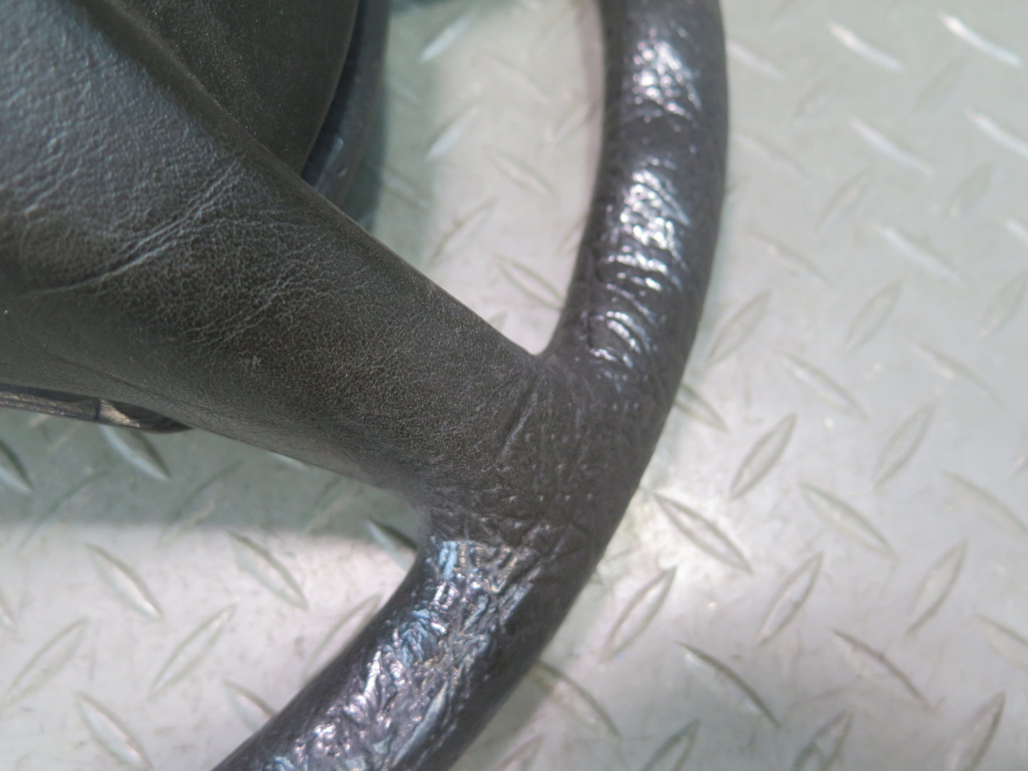 73-85 Mercedes R107 Sl-class Black Steering w Pad Cover OEM