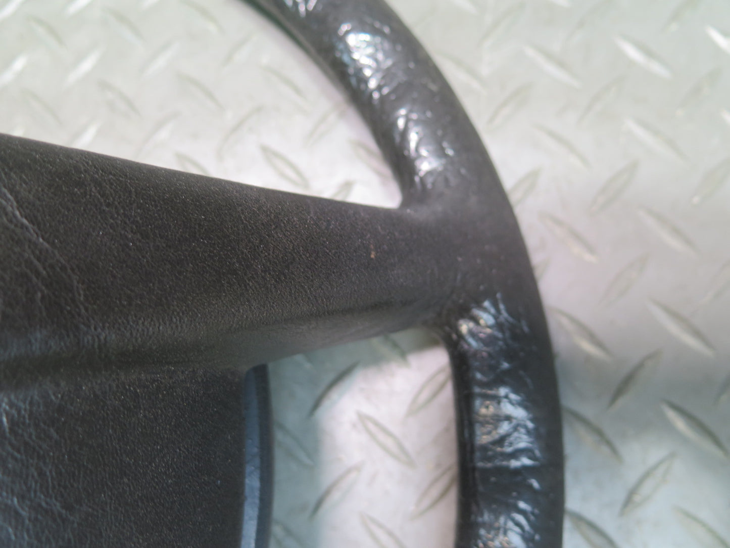 73-85 Mercedes R107 Sl-class Black Steering w Pad Cover OEM