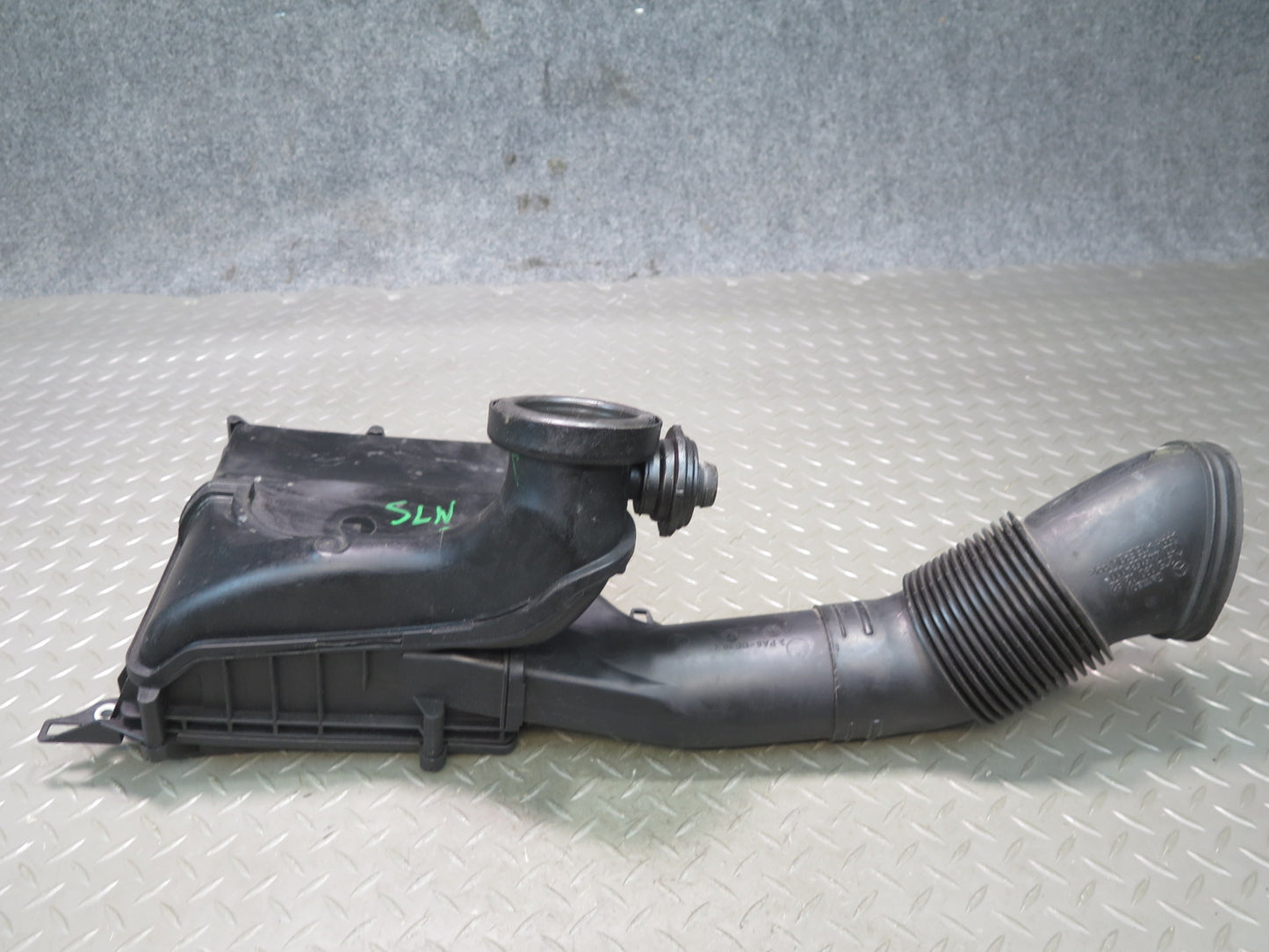 03-08 Mercedes R230 SL600 Left Air Intake Cleaner Filter Box w Duct & Sensor