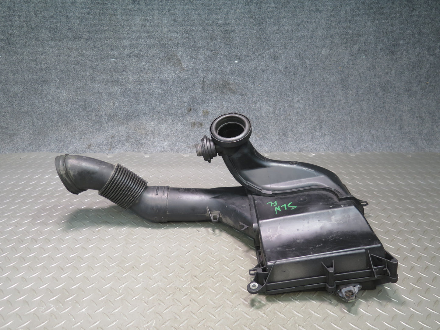 03-08 Mercedes R230 SL600 Left Air Intake Cleaner Filter Box w Duct & Sensor