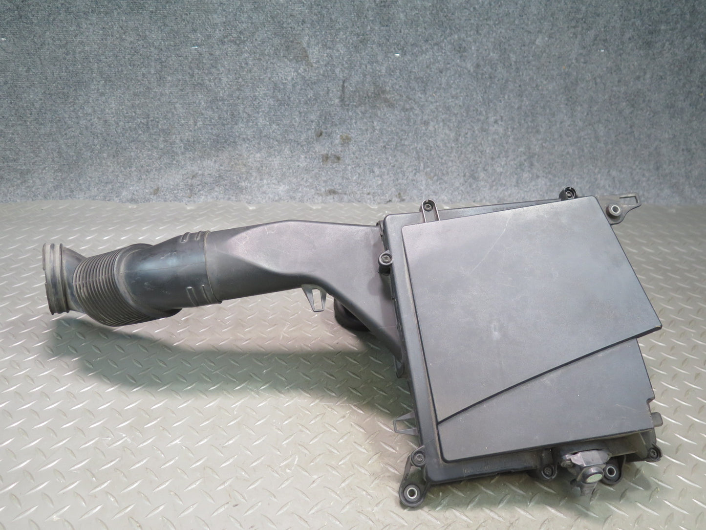 03-08 Mercedes R230 SL600 Right Air Intake Cleaner Filter Box w Duct & Sensor