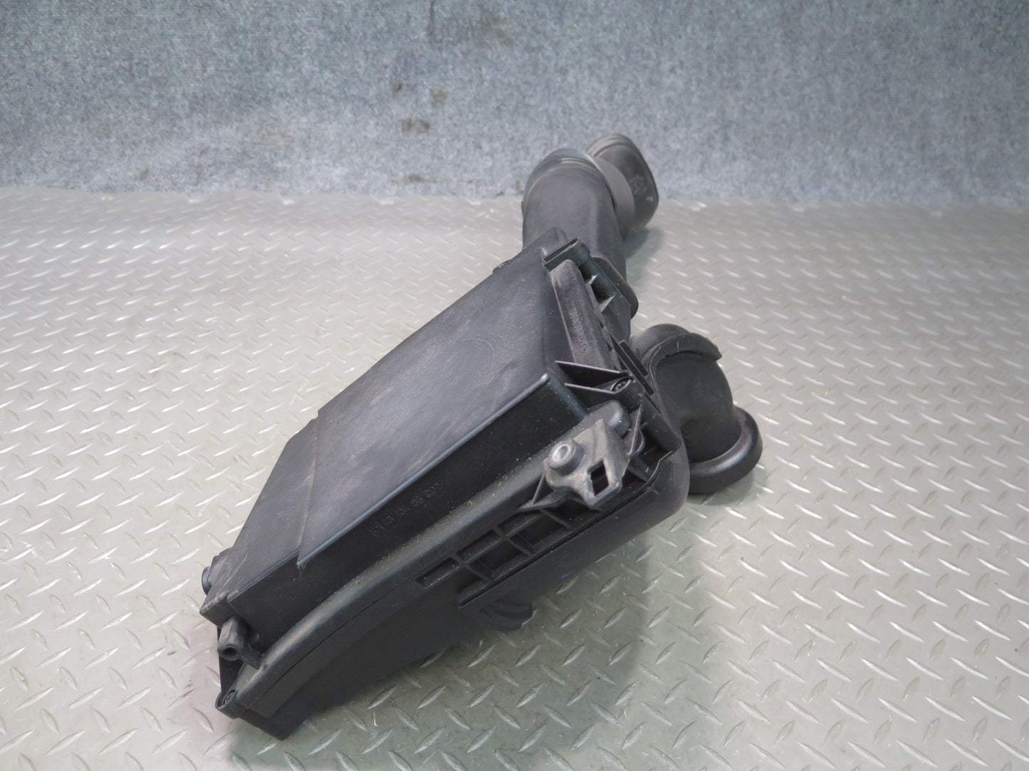 03-08 Mercedes R230 SL600 Right Air Intake Cleaner Filter Box w Duct & Sensor