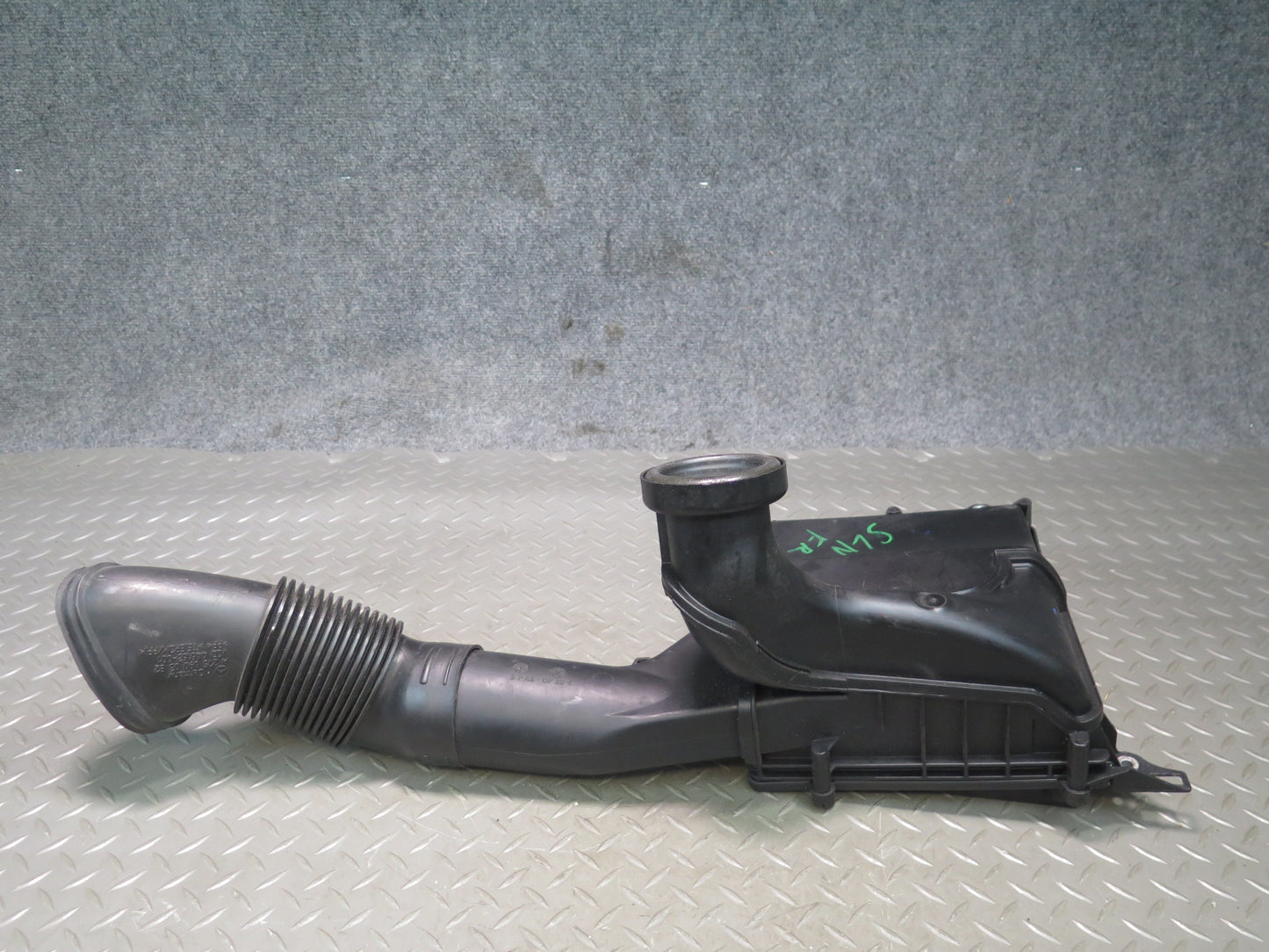 03-08 Mercedes R230 SL600 Right Air Intake Cleaner Filter Box w Duct & Sensor