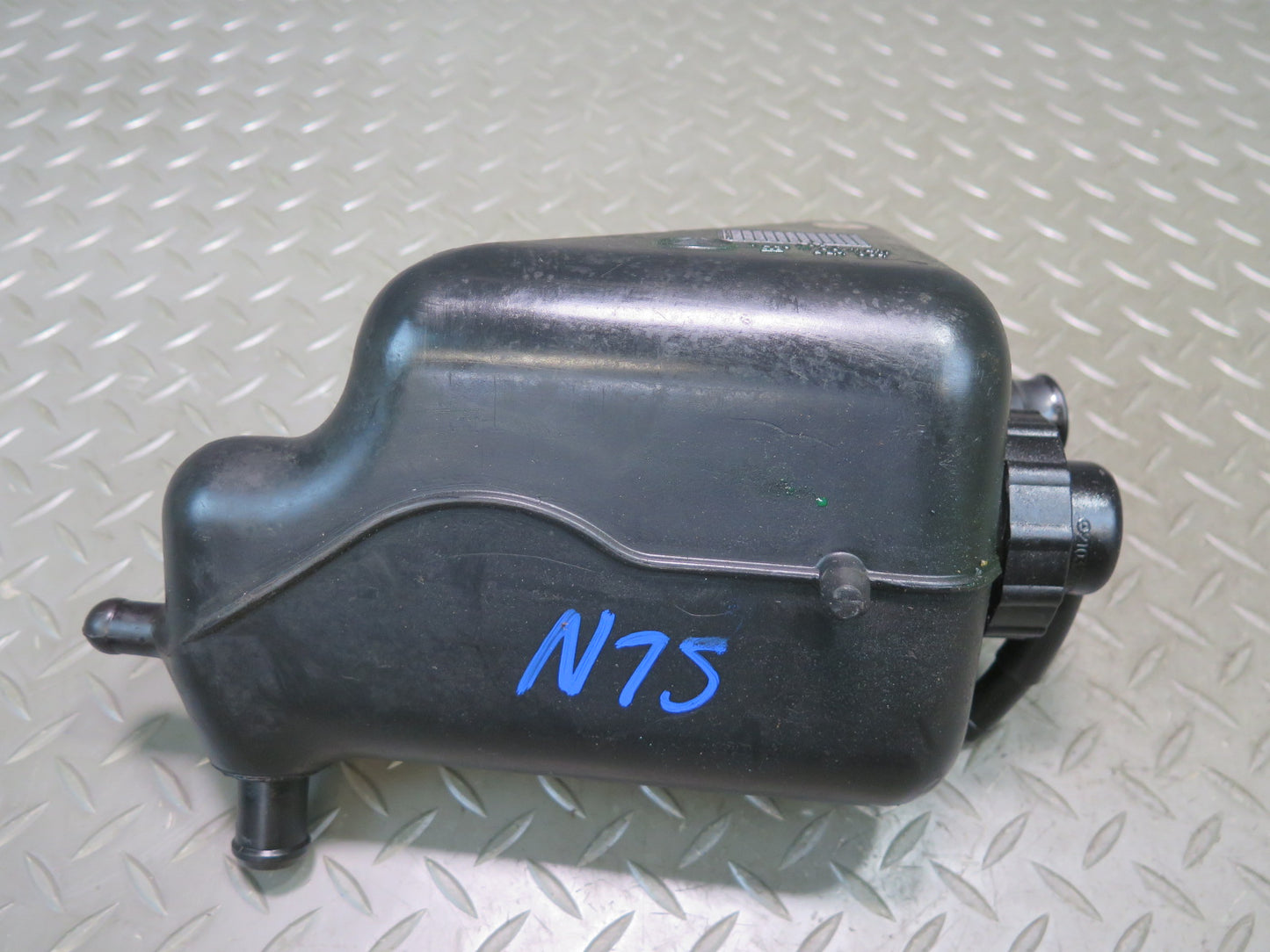 03-08 Mercedes R230 ABC Hydraulic Suspension Fluid Reservoir Tank OEM