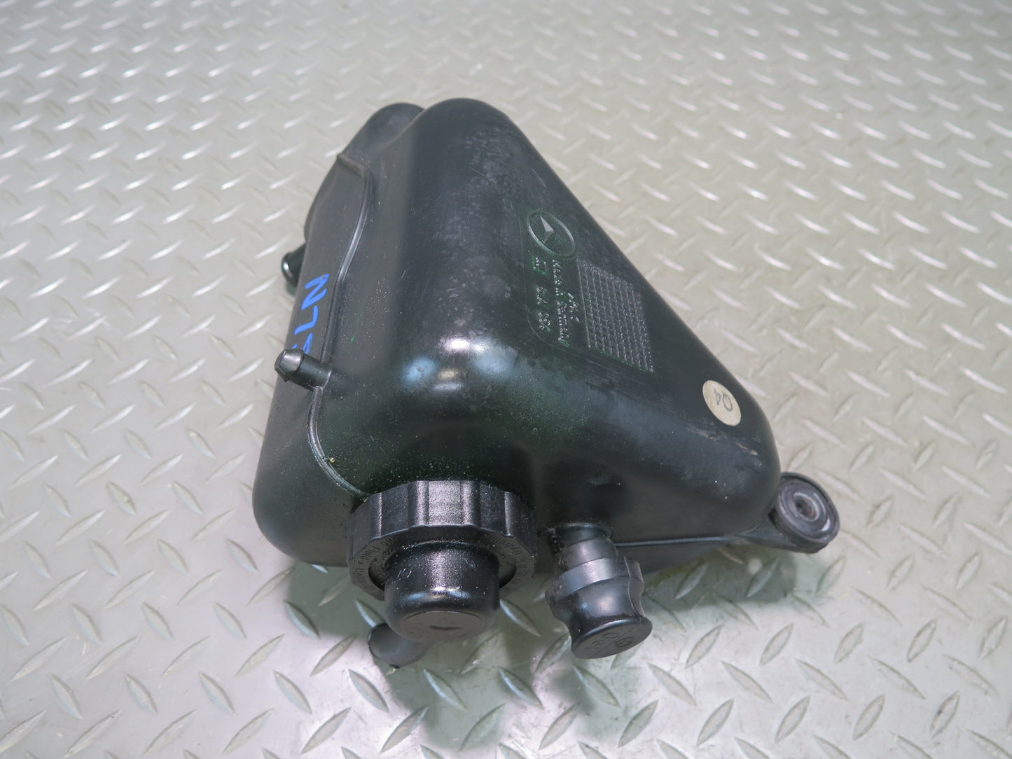 03-08 Mercedes R230 ABC Hydraulic Suspension Fluid Reservoir Tank OEM