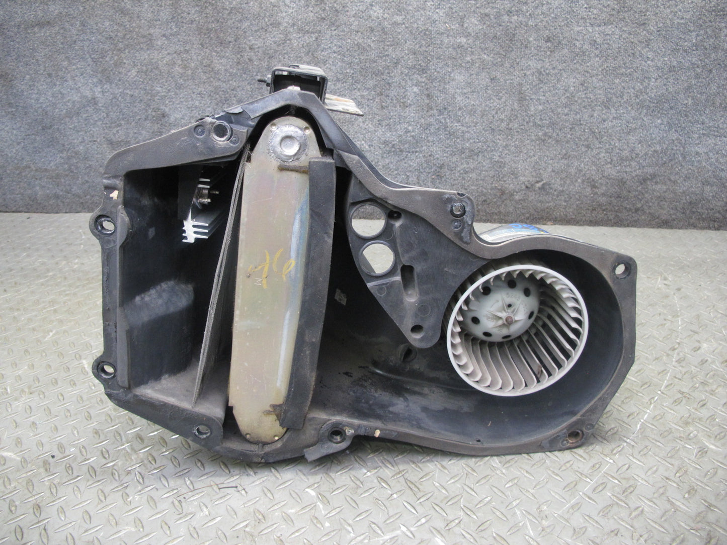 90-93 Chevrolet Corvette C4 A/C Air Conditioning Blower Motor Evaporator Box OEM