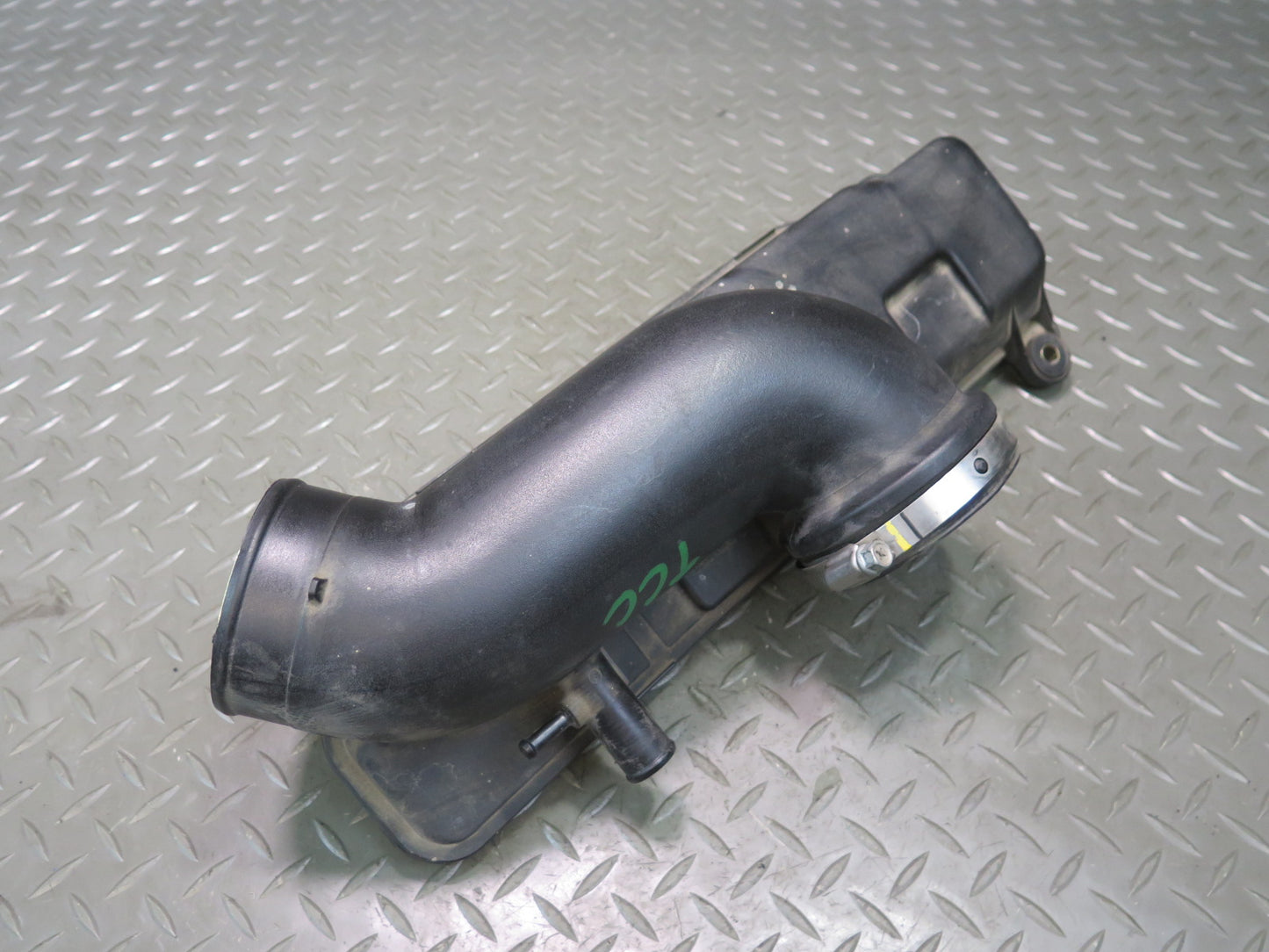 1997 Toyota Celsior UCF20 Air Intake Connector S Pipe 17875-50111 OEM