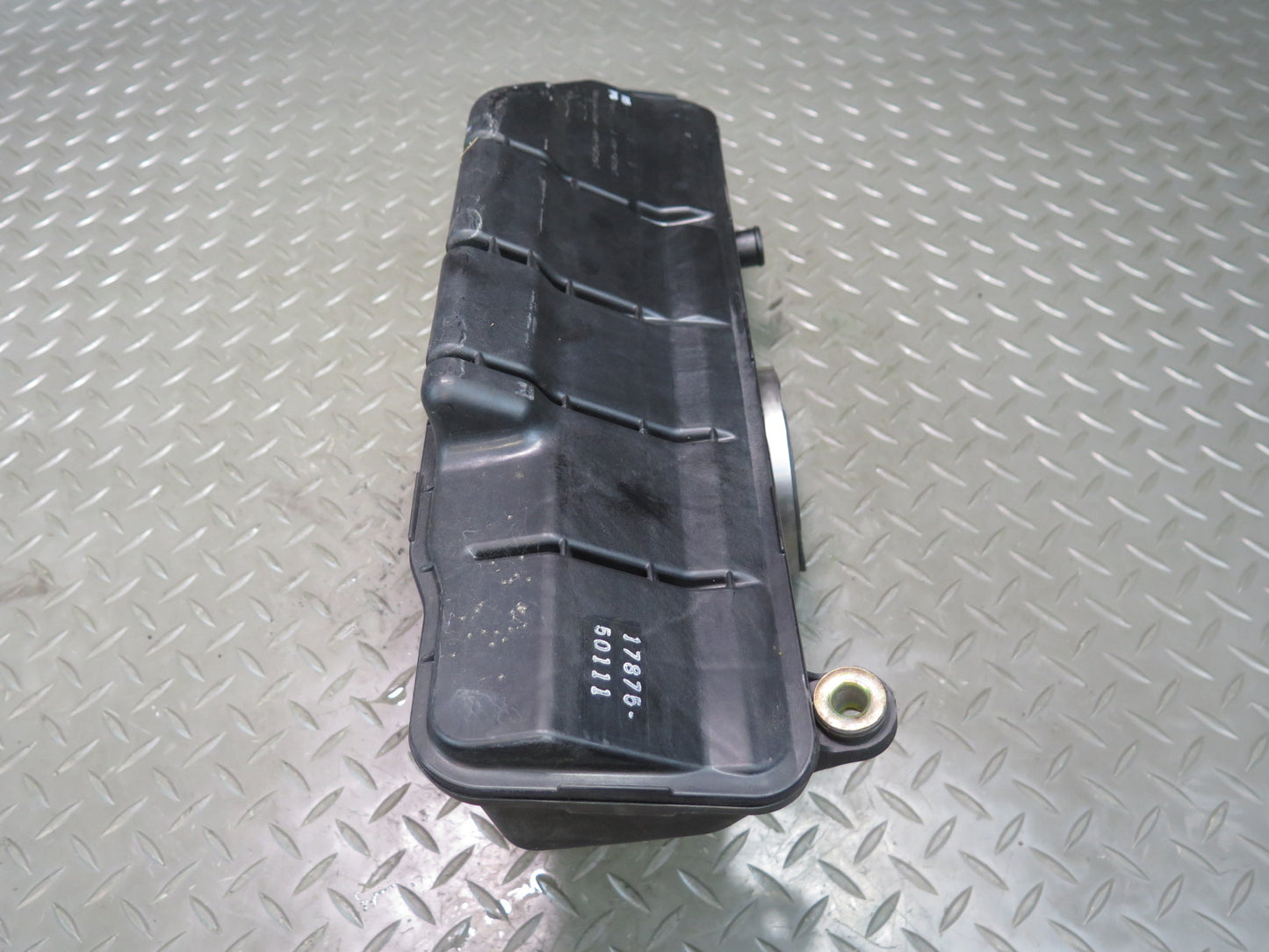 1997 Toyota Celsior UCF20 Air Intake Connector S Pipe 17875-50111 OEM