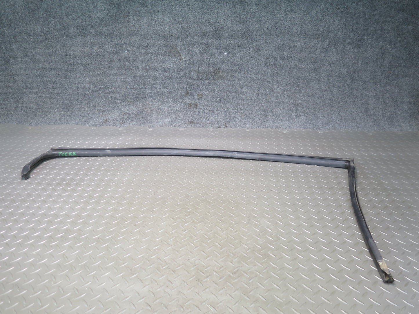 95-00 Toyota Celsior LS400 Rear Right Door Window Weatherstrip Rubber Seal OEM