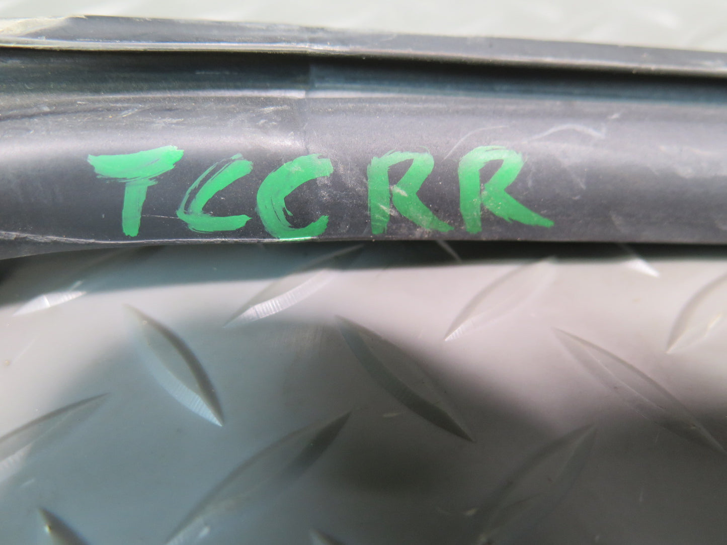 95-00 Toyota Celsior LS400 Rear Right Door Window Weatherstrip Rubber Seal OEM