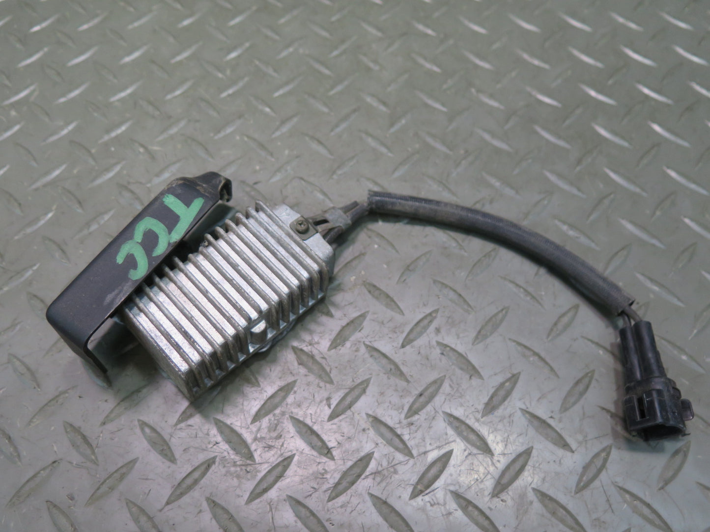 95-00 Toyota Celsior Lexus LS400 UCF20 Fuel Pump Resistor Module 23080-50030 OEM