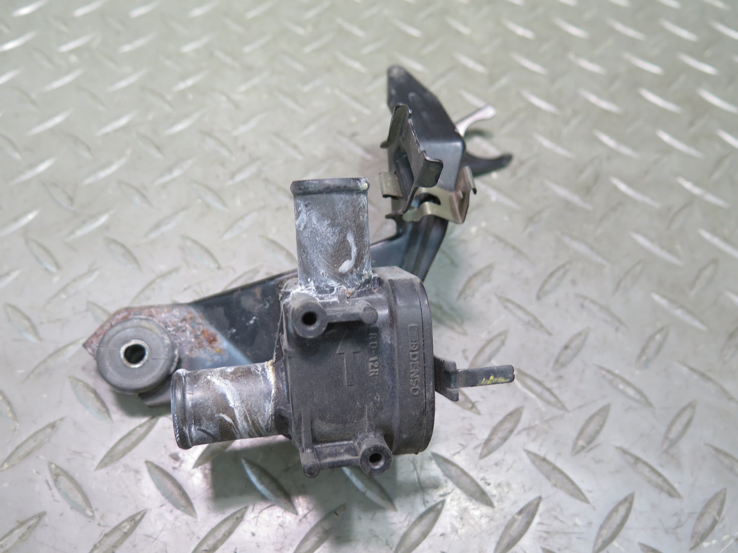95-97 Toyota Celsior UCF20 RHD Hvac Heater Control Water Valve OEM