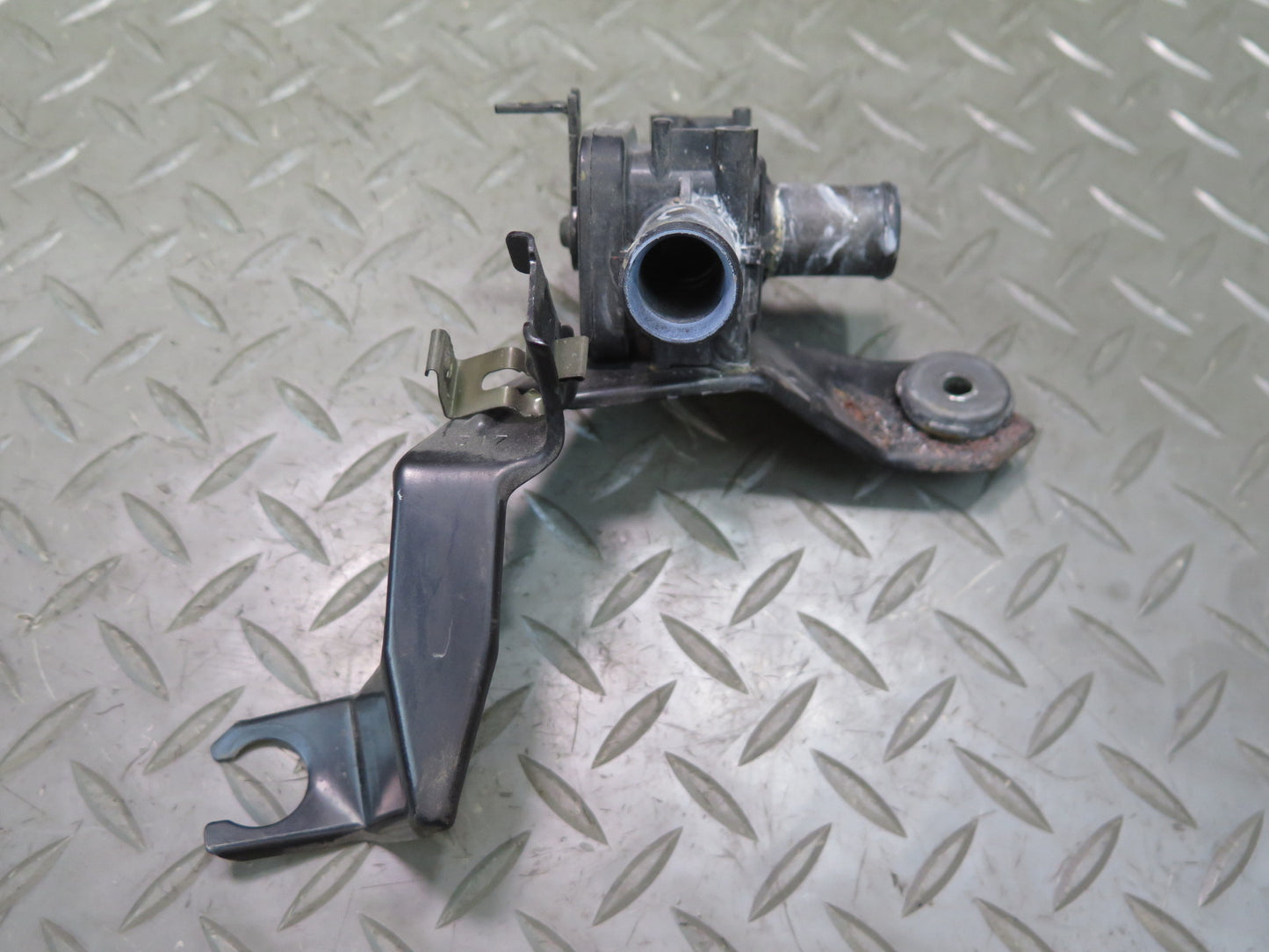 95-97 Toyota Celsior UCF20 RHD Hvac Heater Control Water Valve OEM