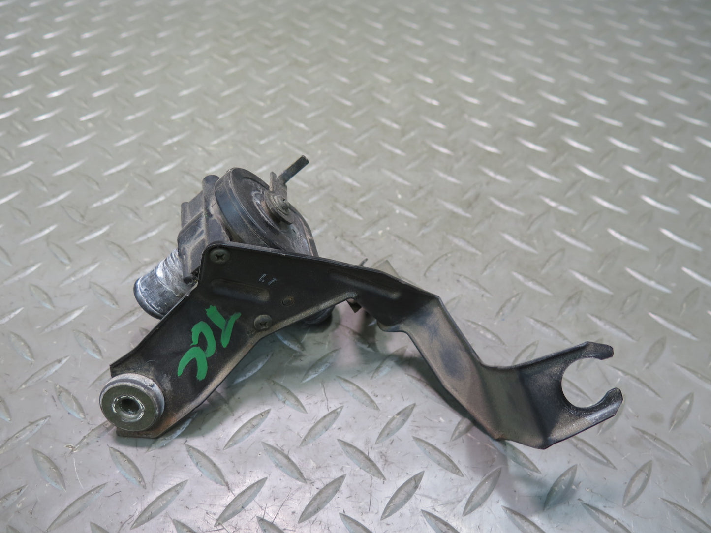 95-97 Toyota Celsior UCF20 RHD Hvac Heater Control Water Valve OEM
