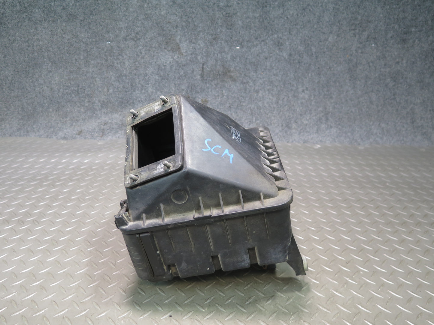 92-95 Lexus UZZ30L SC300 SC400 Air Intake Cleaner Filter Box 114000-6480 OEM